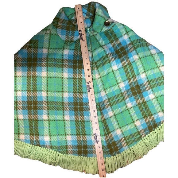 Vintage Green Plaid Fringe Polyester Cape Poncho Shawl Wool Knit Handmade 70s - Picture 5 of 14